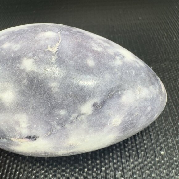 Vintage Italian Marble Carved Large Egg Figurine Paperweight Stone Heavy Purple - Picture 9 of 13